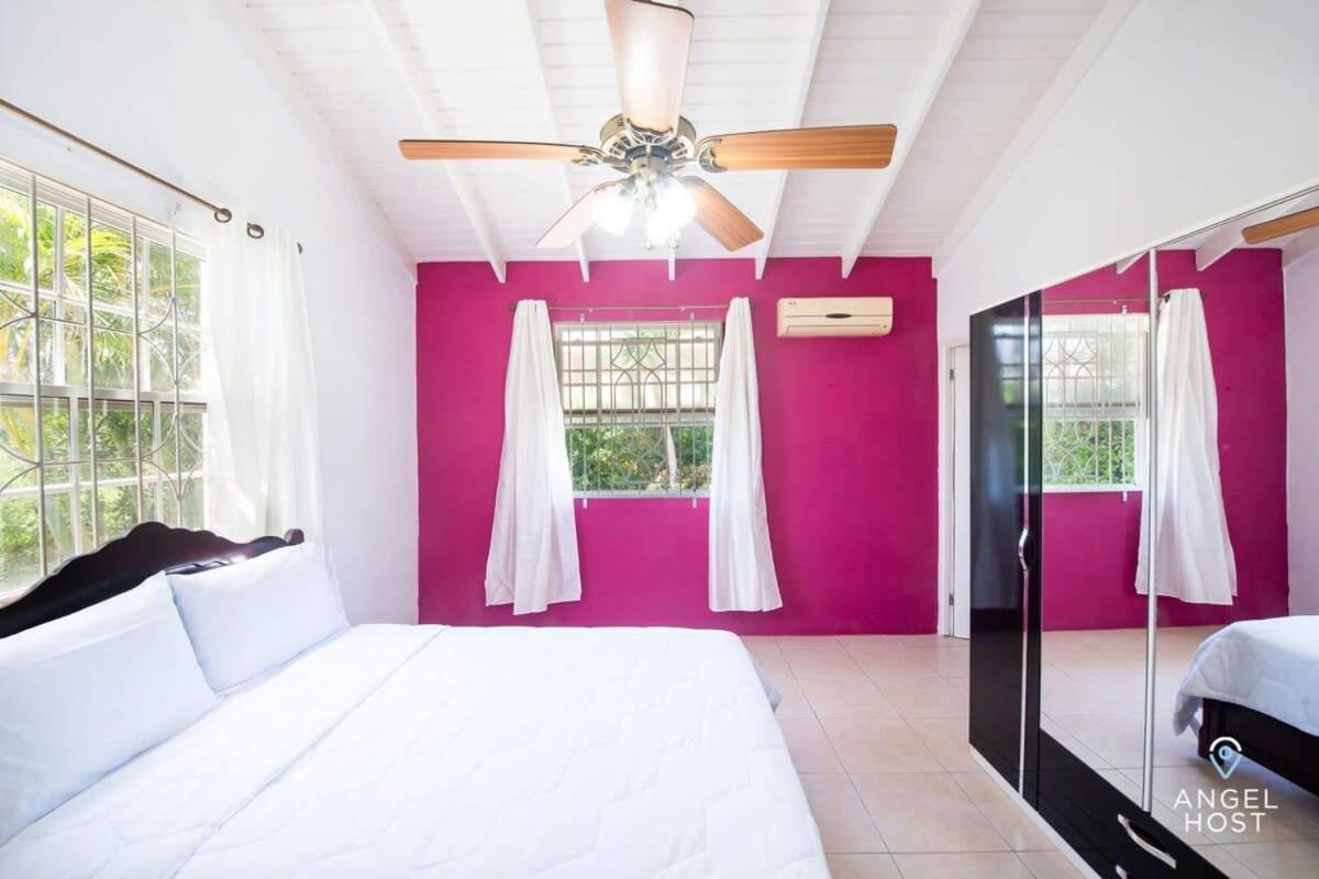 Beachy Cottage I Kitchen I Wi-Fi I Shaded Cabana I Parking 세인트 필리프 외부 사진