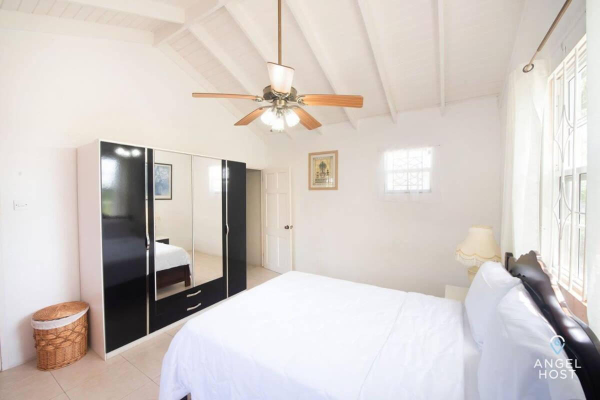 Beachy Cottage I Kitchen I Wi-Fi I Shaded Cabana I Parking 세인트 필리프 외부 사진