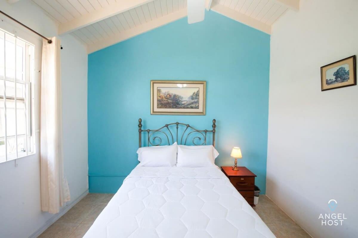 Beachy Cottage I Kitchen I Wi-Fi I Shaded Cabana I Parking 세인트 필리프 외부 사진