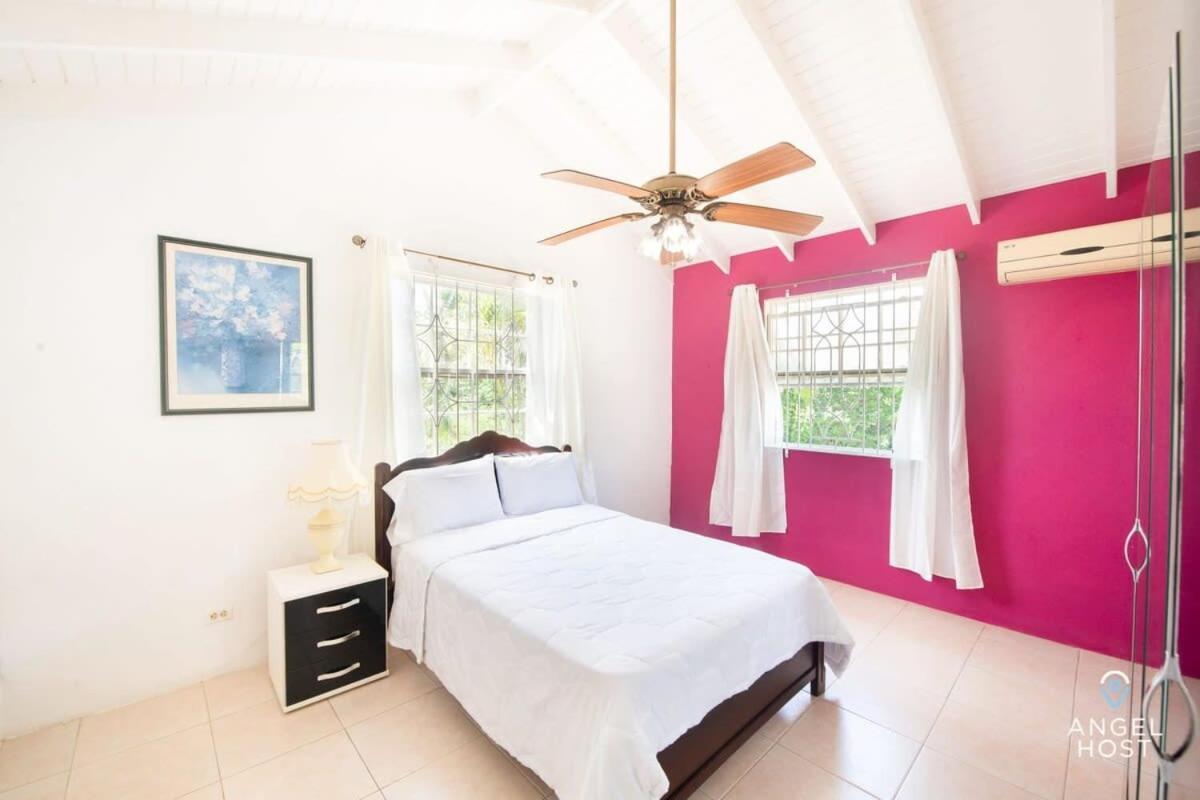 Beachy Cottage I Kitchen I Wi-Fi I Shaded Cabana I Parking 세인트 필리프 외부 사진